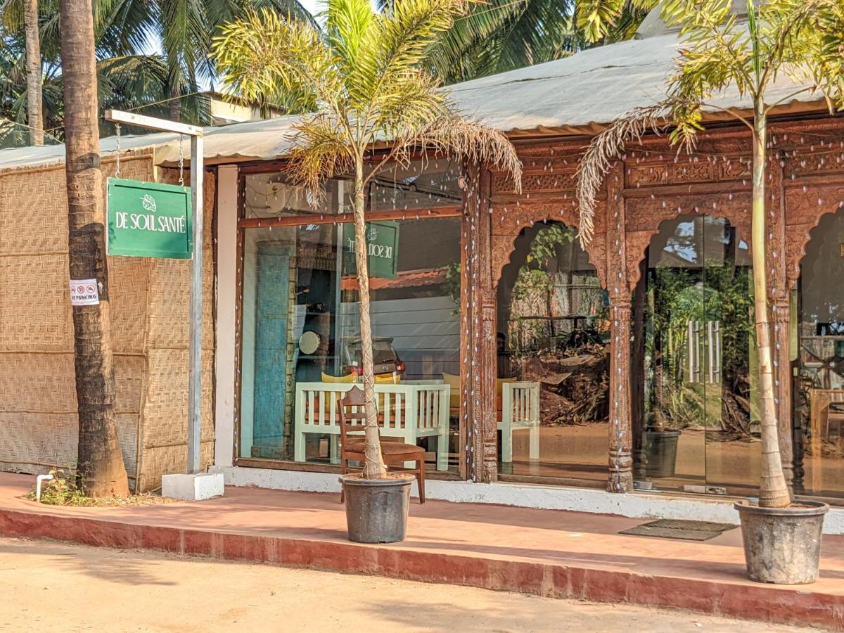 De Soul Sante Beach Resorts Morjim Goa Exterior photo